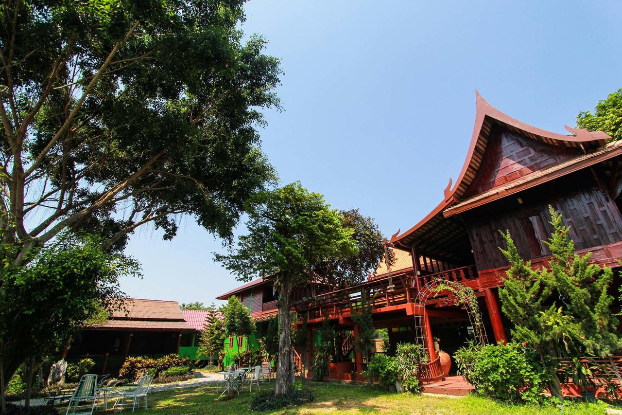 Ruen Khaoyai Hotel Pakchong Exterior photo