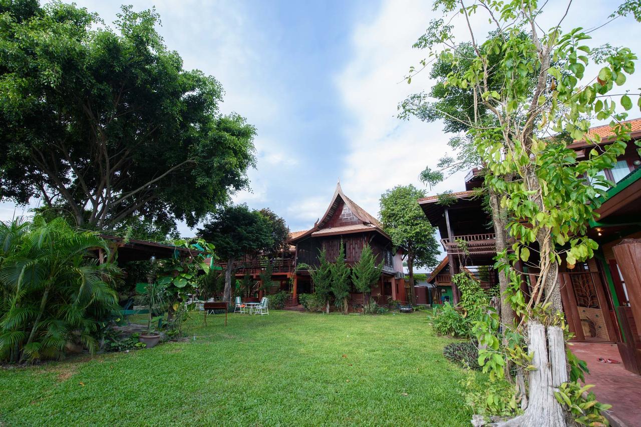 Ruen Khaoyai Hotel Pakchong Exterior photo